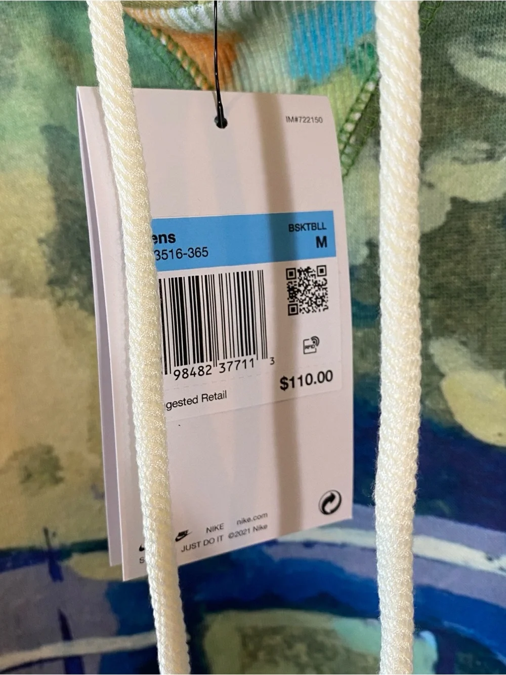 Nike Basketball Court Watercolor Painting AOP HV3516-365 $110 - Medium